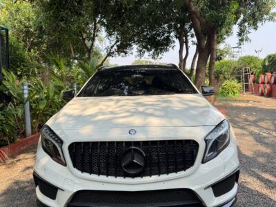 '15 Mercedes-AMG GLA45