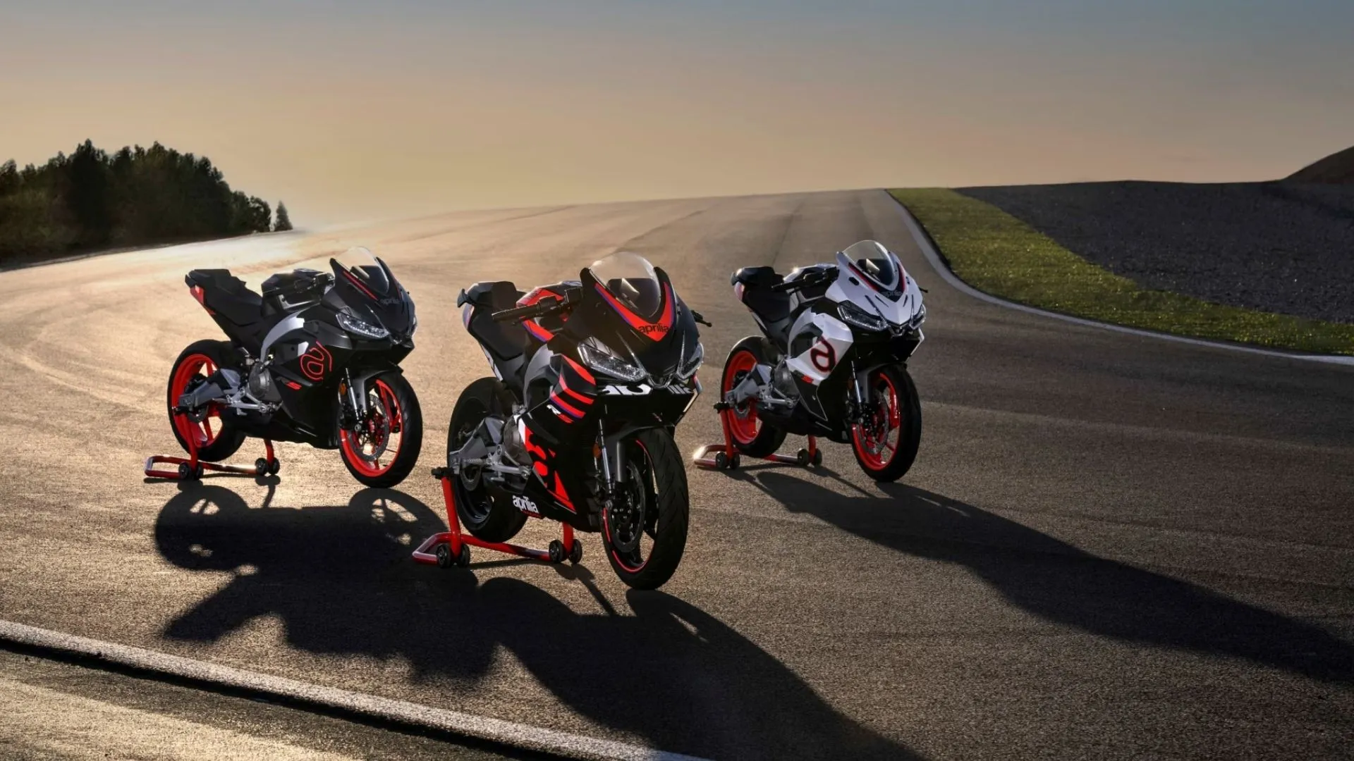 2024 Aprilia RS 457 IS HERE! Is Aprilia's Cheapest Motorcycle Any Better  Than A Ninja 400? 